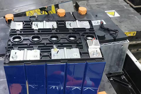 威海回收废弃电池|嘉乐驰电动车电池回收